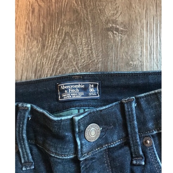 Abercrombie & Fitch High Rise Super Skinny Jeans - Picture 4 of 6